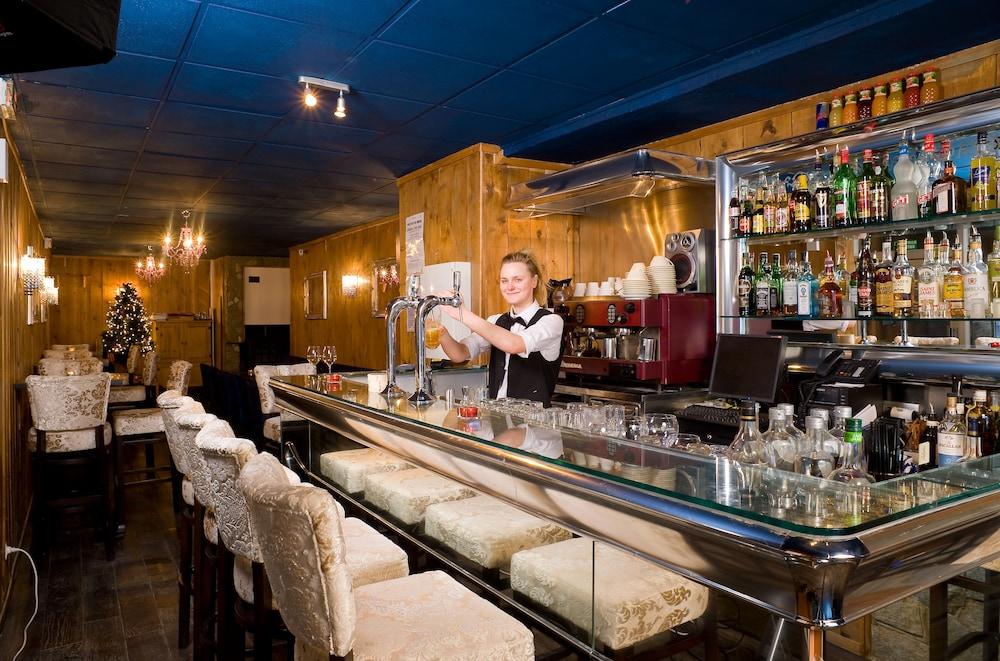 restaurant-cafeteria
