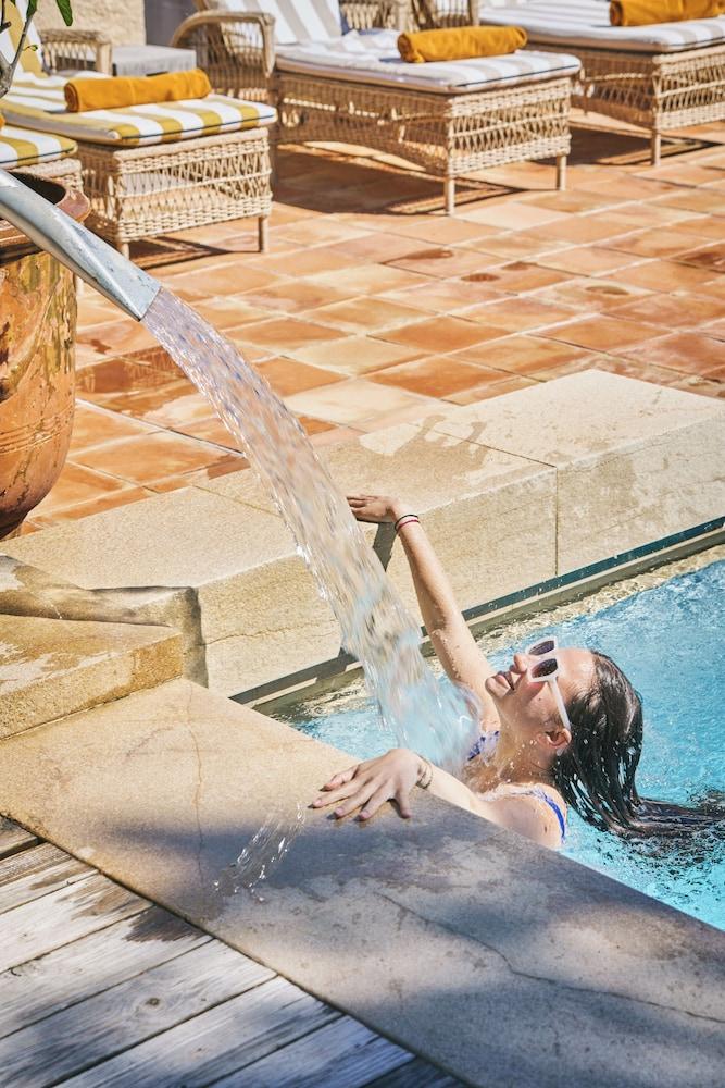 swimming pool spa