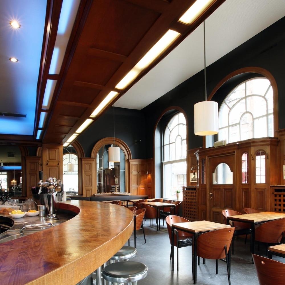 restaurant-cafeteria