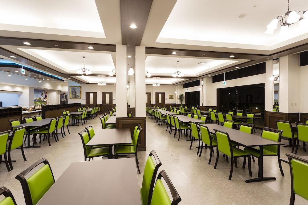 restaurant-cafeteria