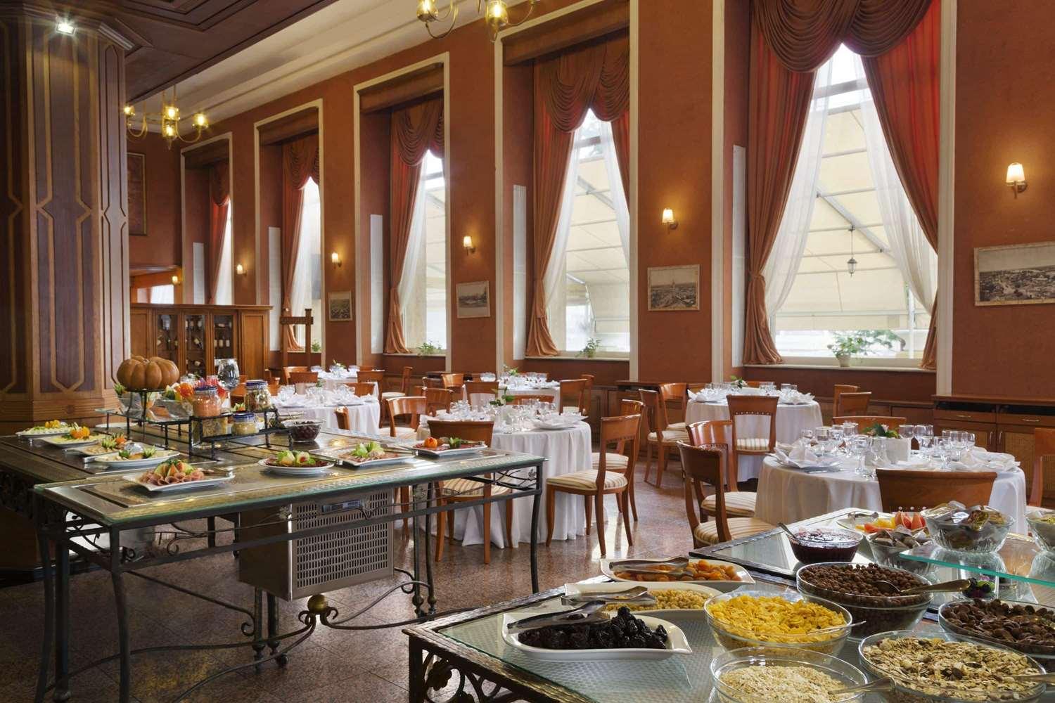 restaurant cafeteria