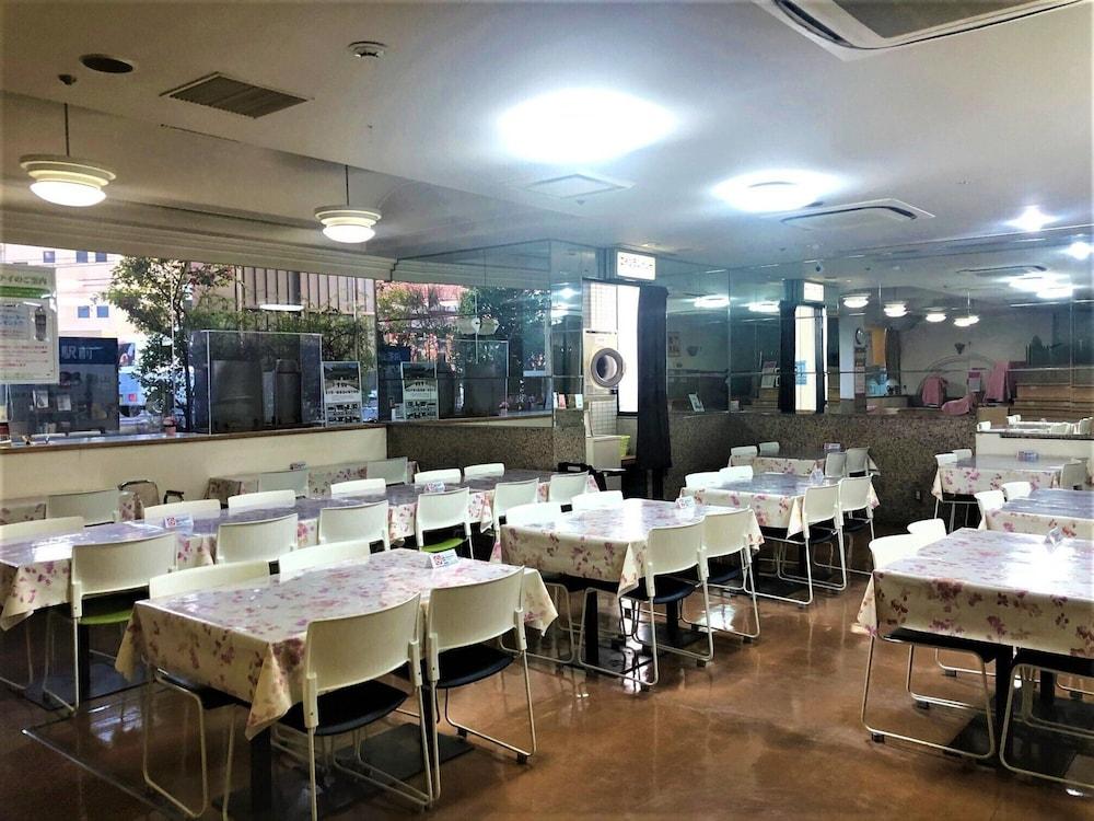 restaurant-cafeteria