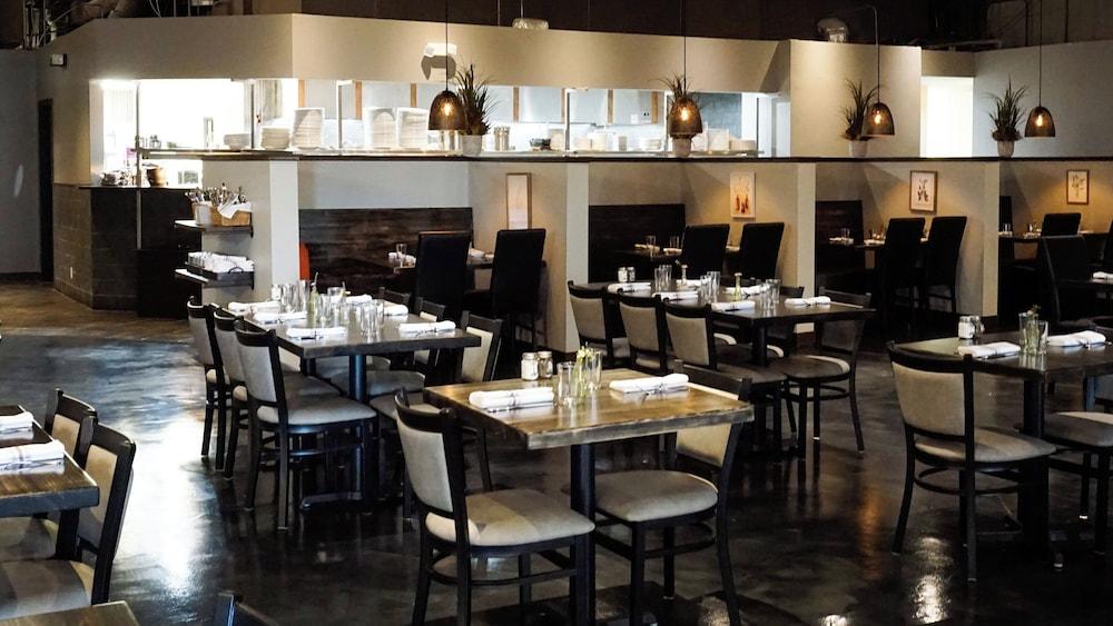restaurant cafeteria