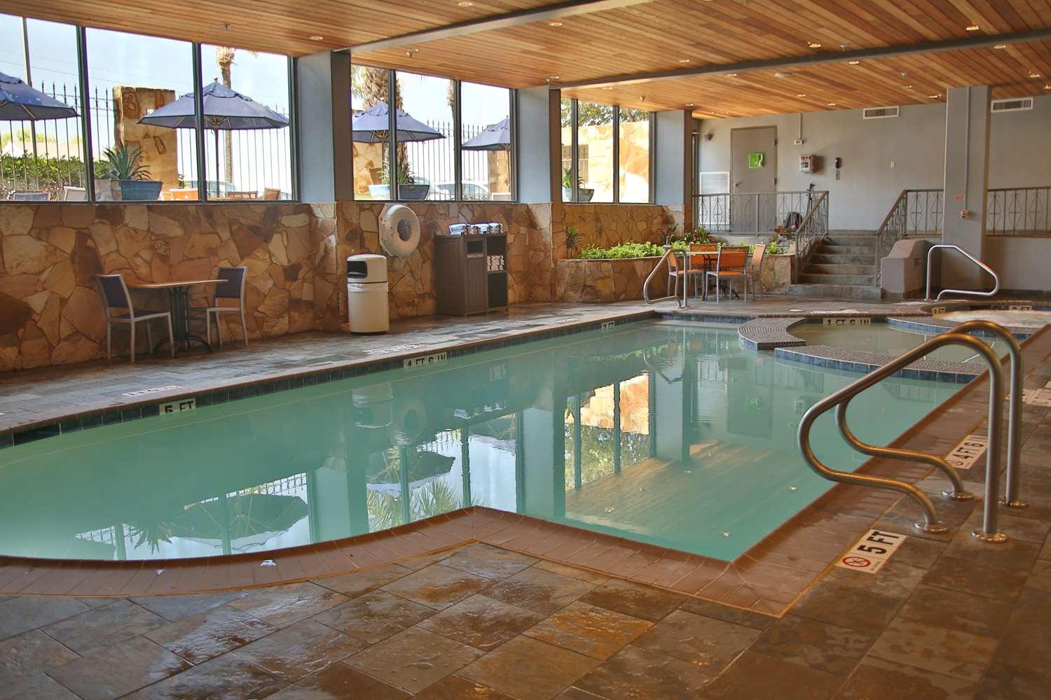 swimming pool spa