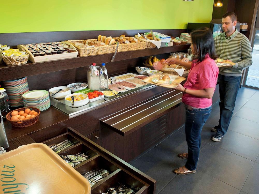 restaurant-cafeteria