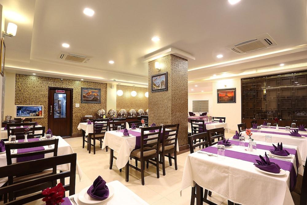 restaurant-cafeteria