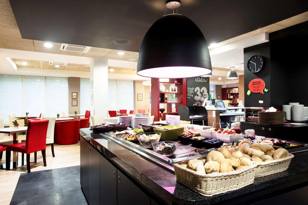restaurant-cafeteria