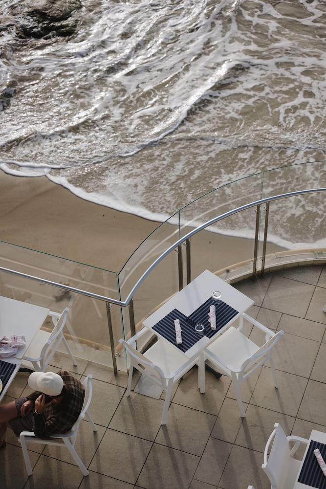 swimming pool spa