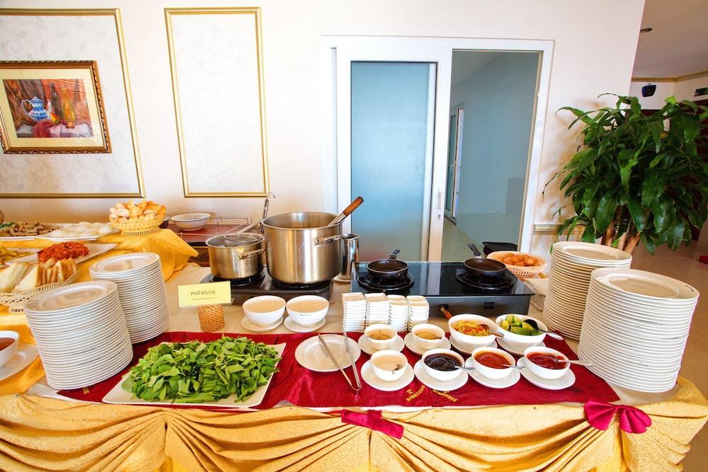 restaurant cafeteria