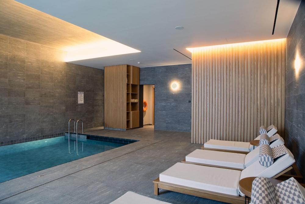 swimming pool spa