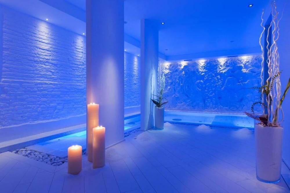 swimming pool spa