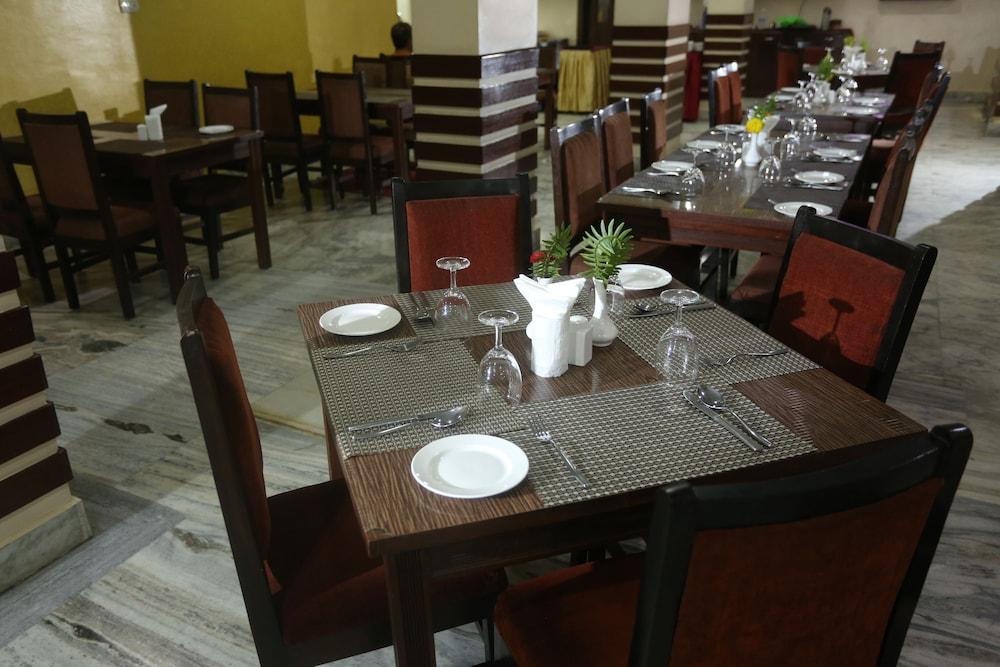 restaurant-cafeteria