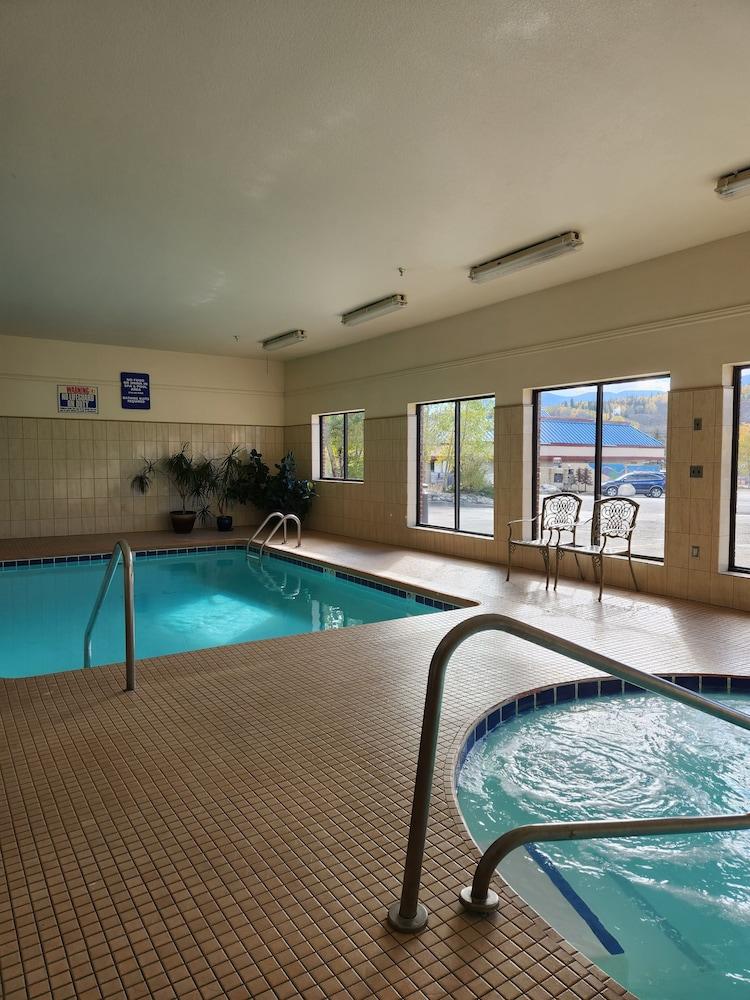 swimming pool spa