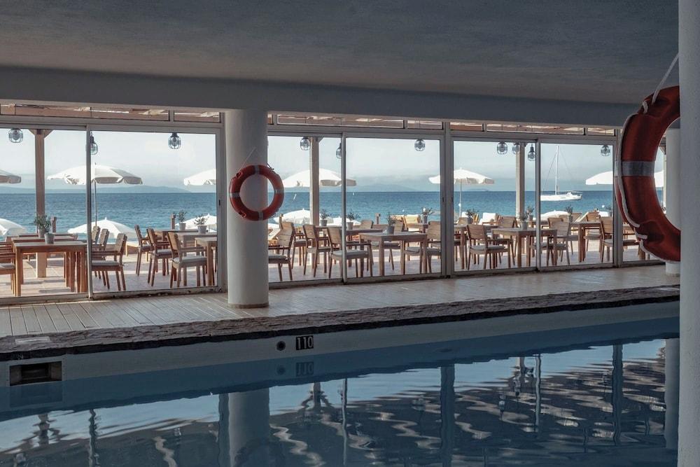 swimming pool spa
