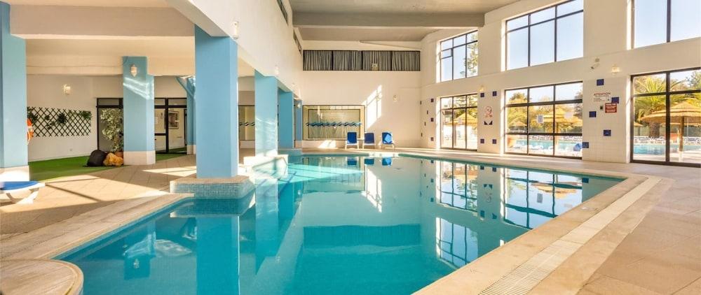 swimming pool spa
