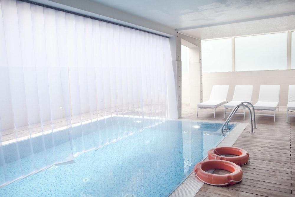 swimming pool spa