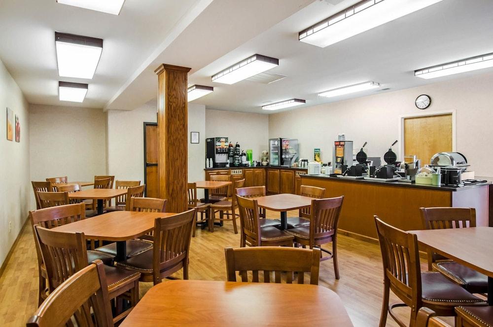 restaurant cafeteria