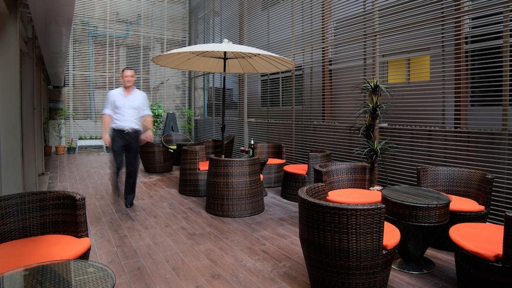 restaurant-cafeteria