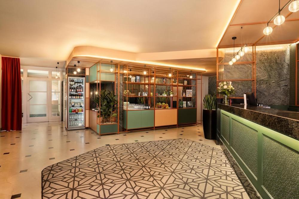 lobby