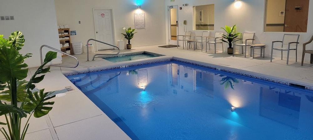 swimming pool spa