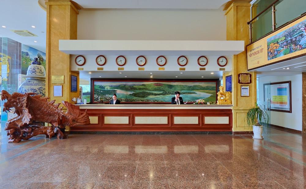 lobby