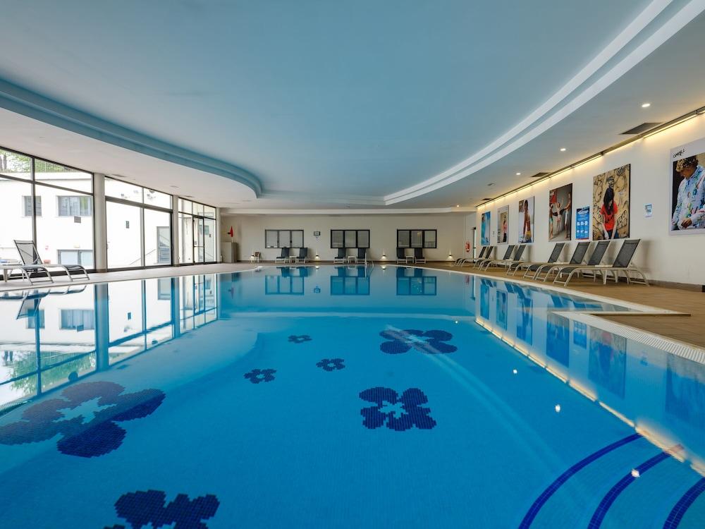 swimming pool spa