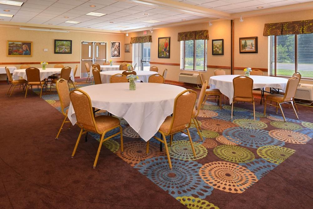 restaurant cafeteria