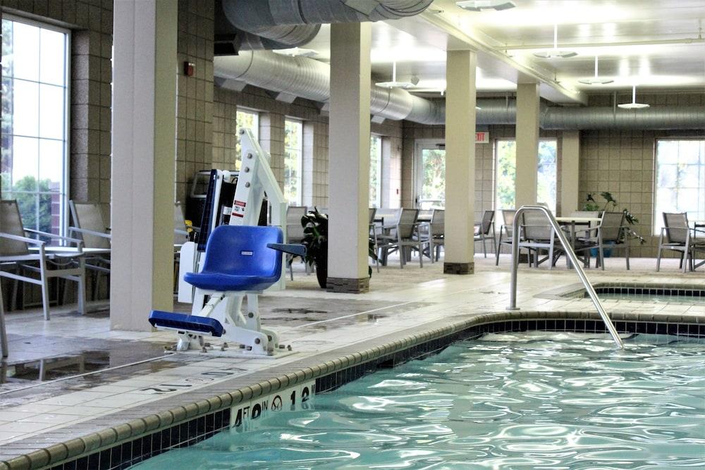 swimming pool spa