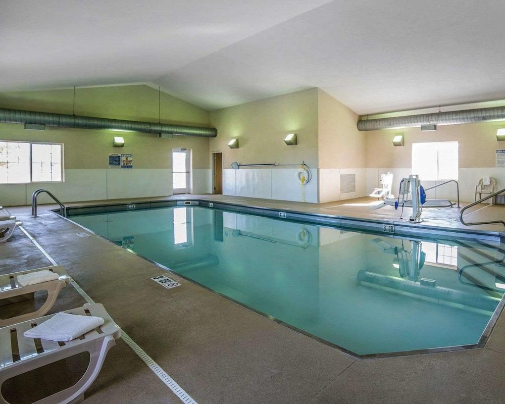 swimming pool spa