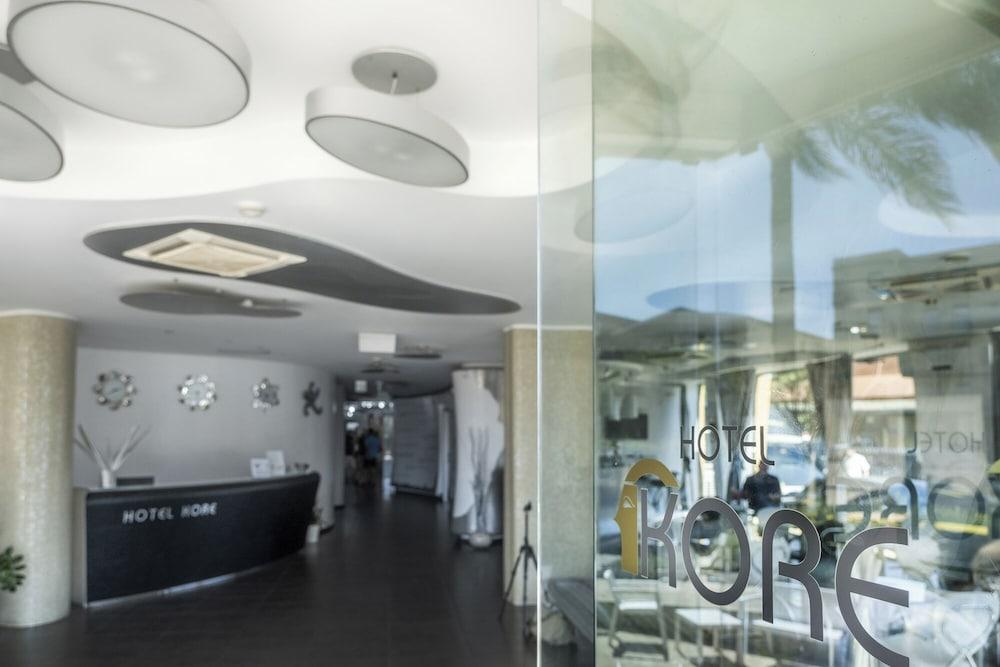 lobby
