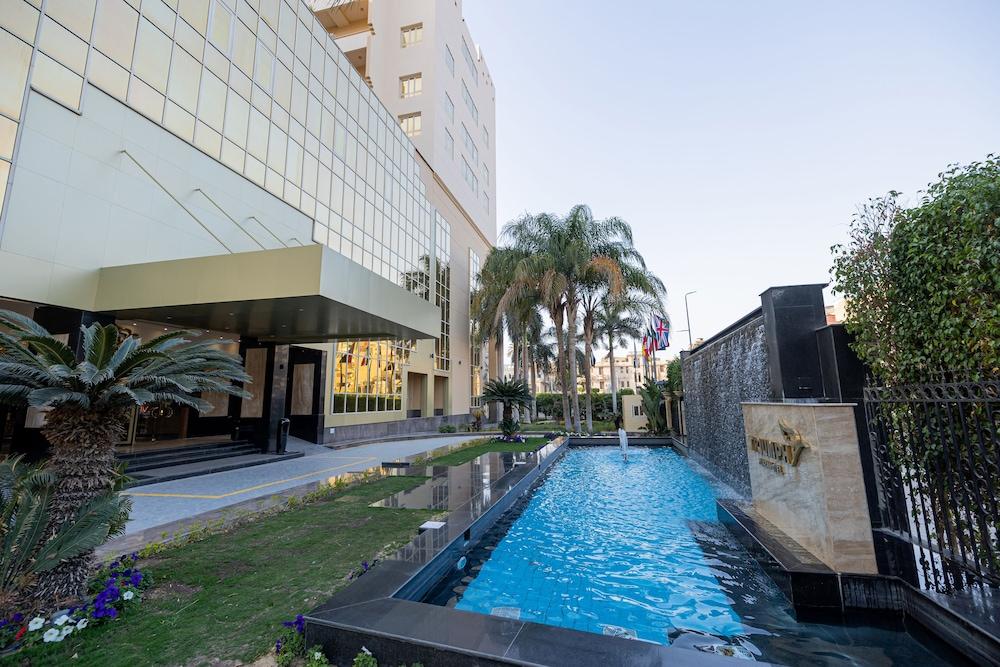 swimming pool spa