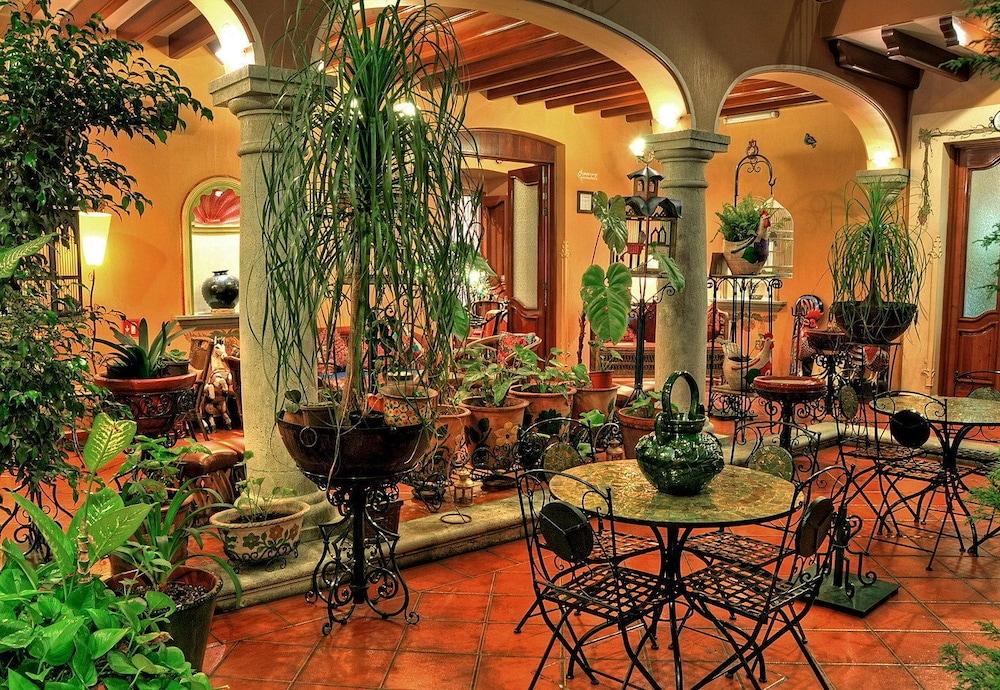 restaurant-cafeteria