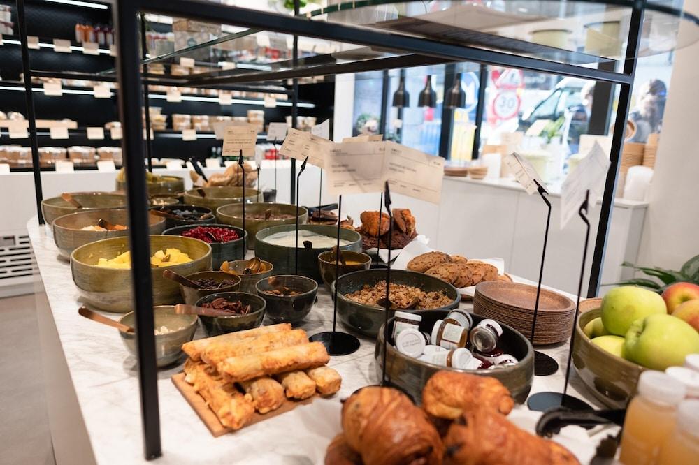 restaurant-cafeteria