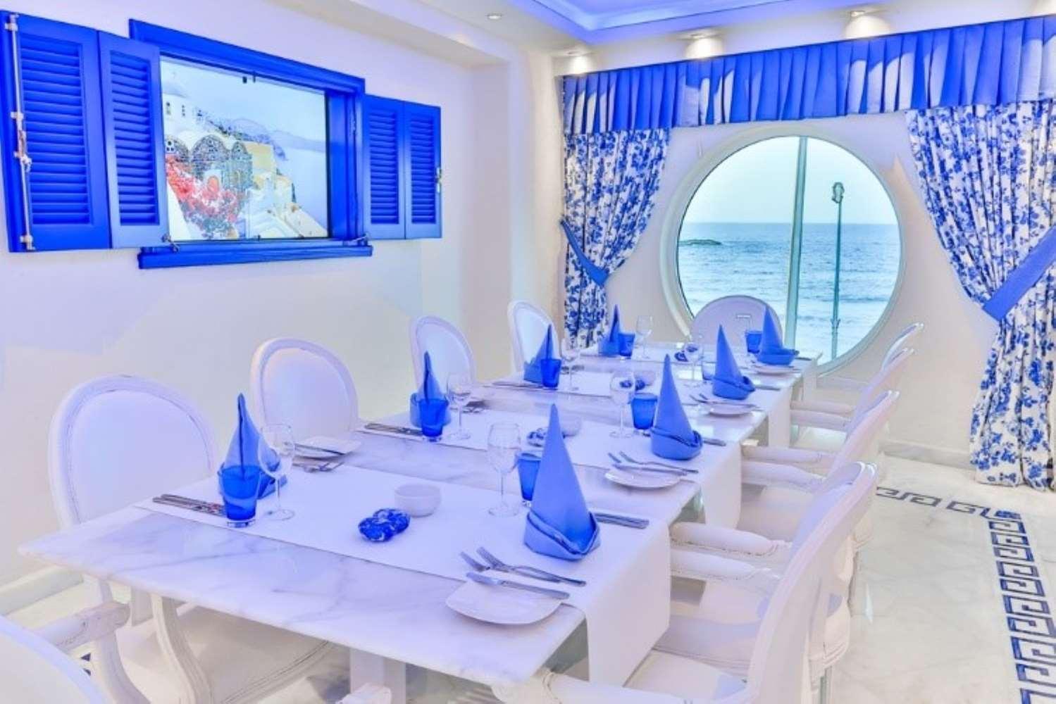restaurant cafeteria