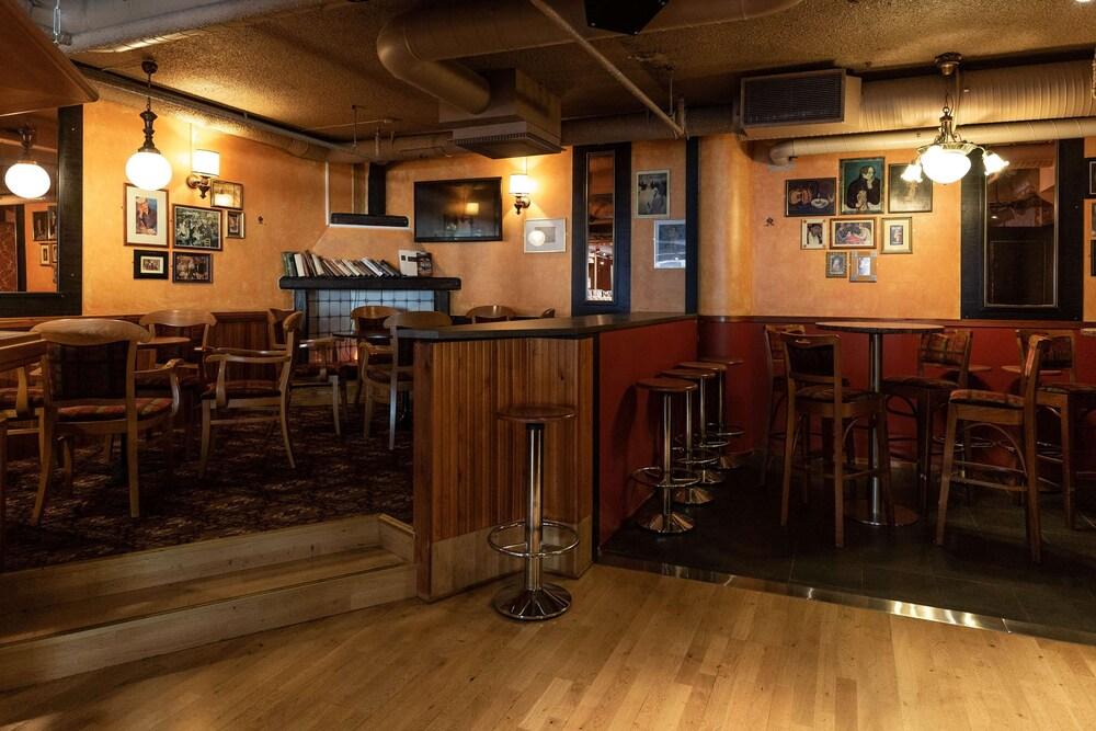 restaurant cafeteria
