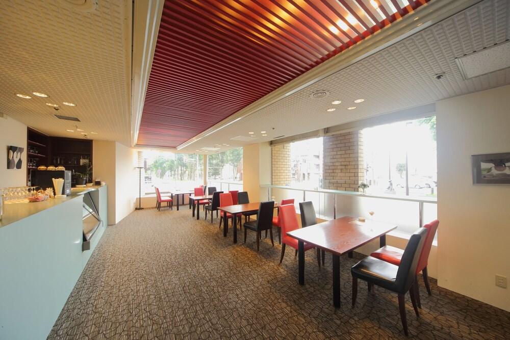 restaurant-cafeteria