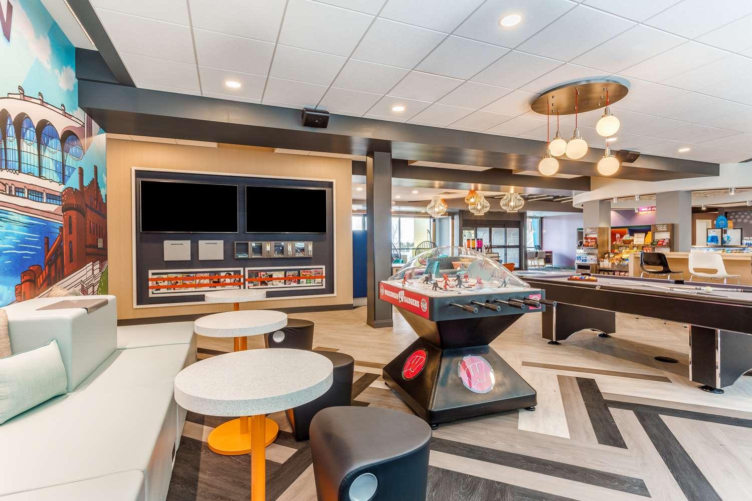restaurant cafeteria