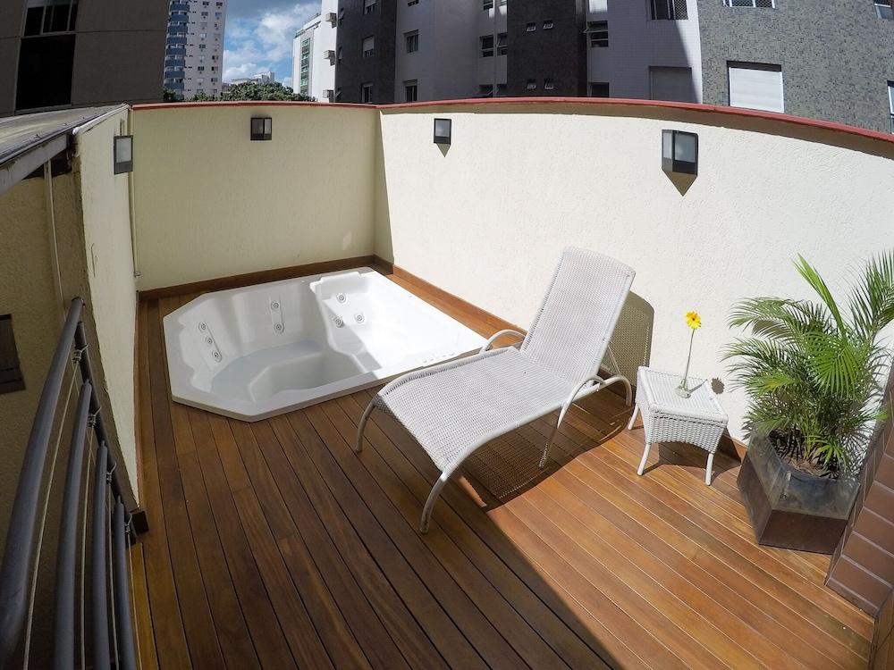 swimming pool spa