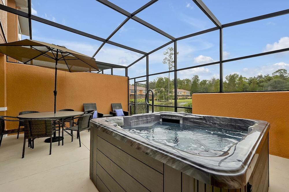 swimming pool spa