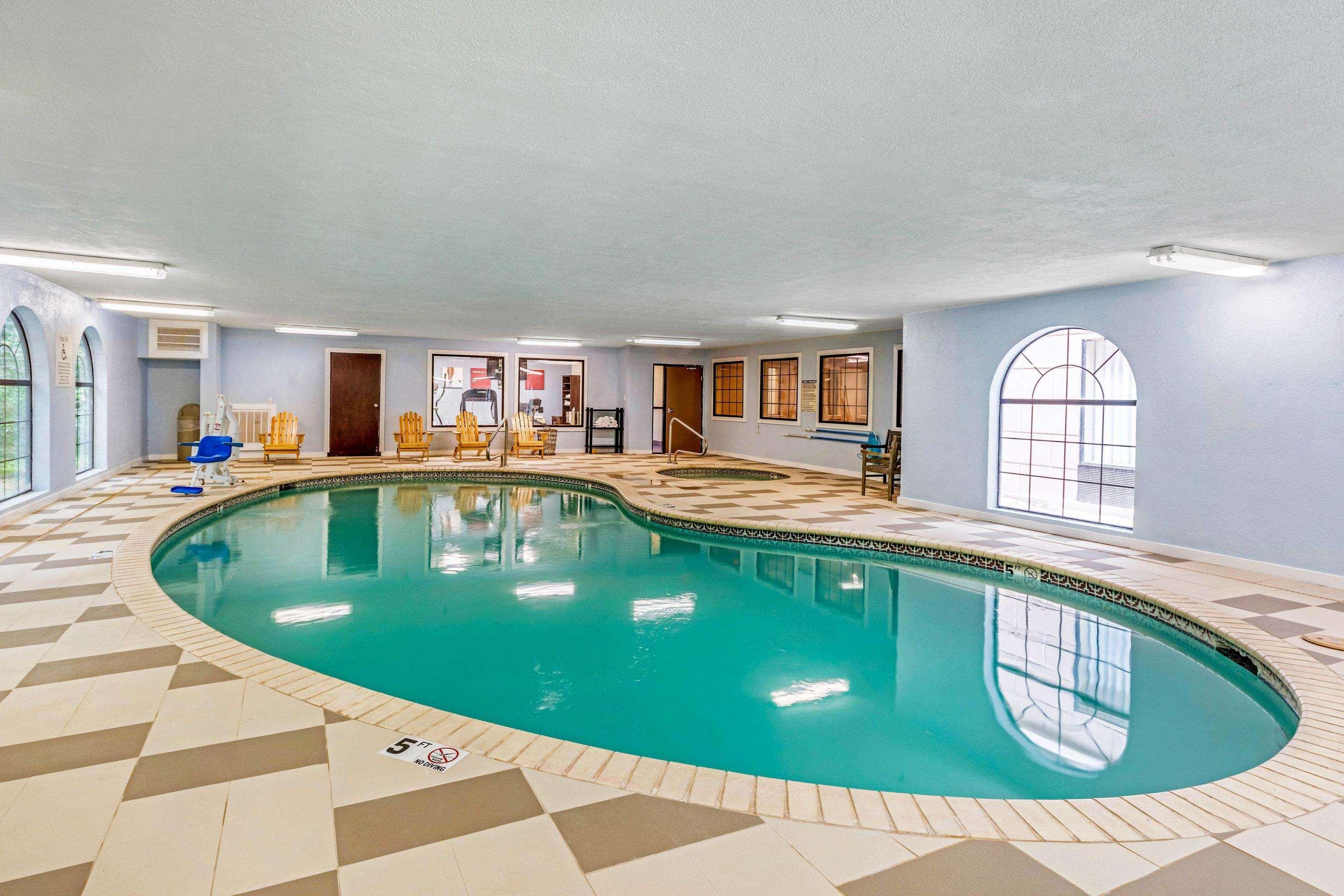 swimming pool spa
