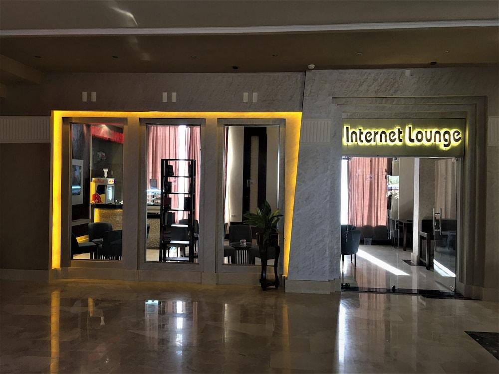 lobby