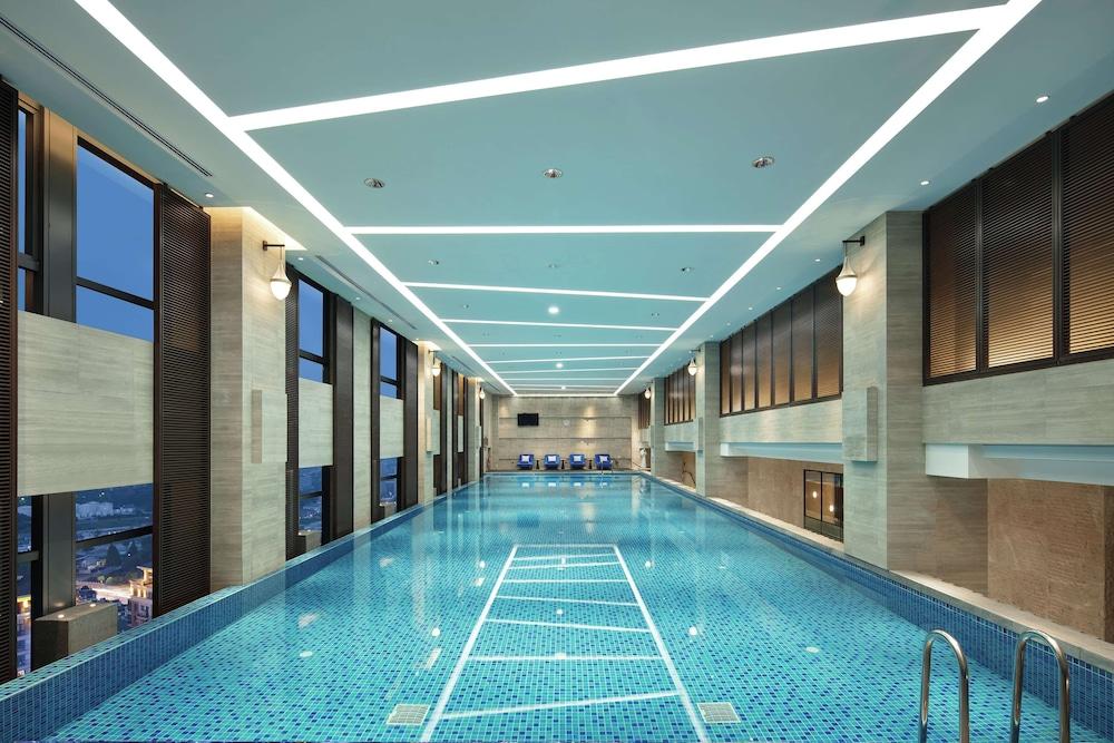 swimming pool spa