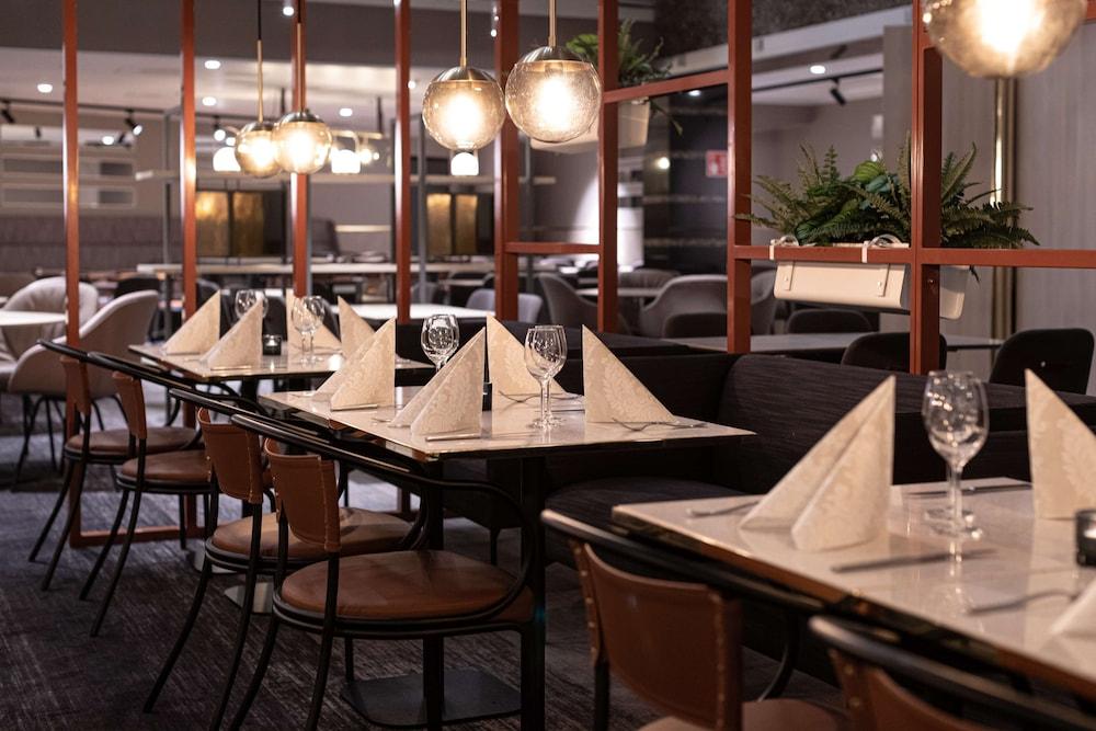 restaurant-cafeteria