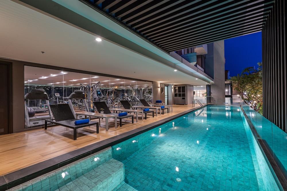 swimming pool spa