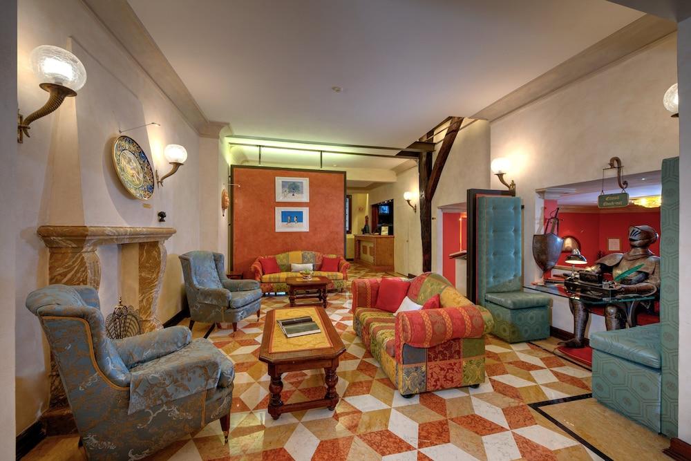 lounge
