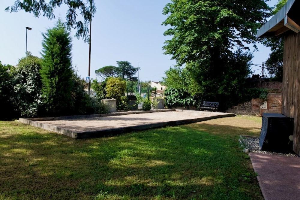 surroundings