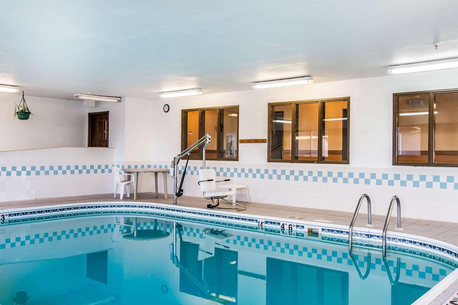 swimming pool spa