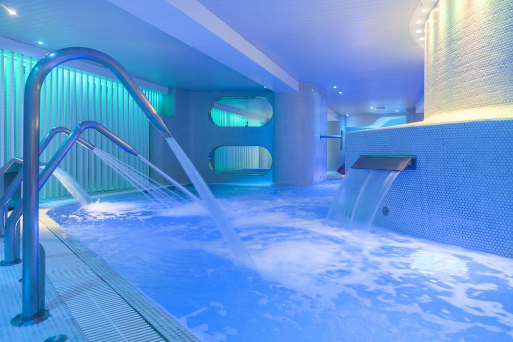 swimming pool spa