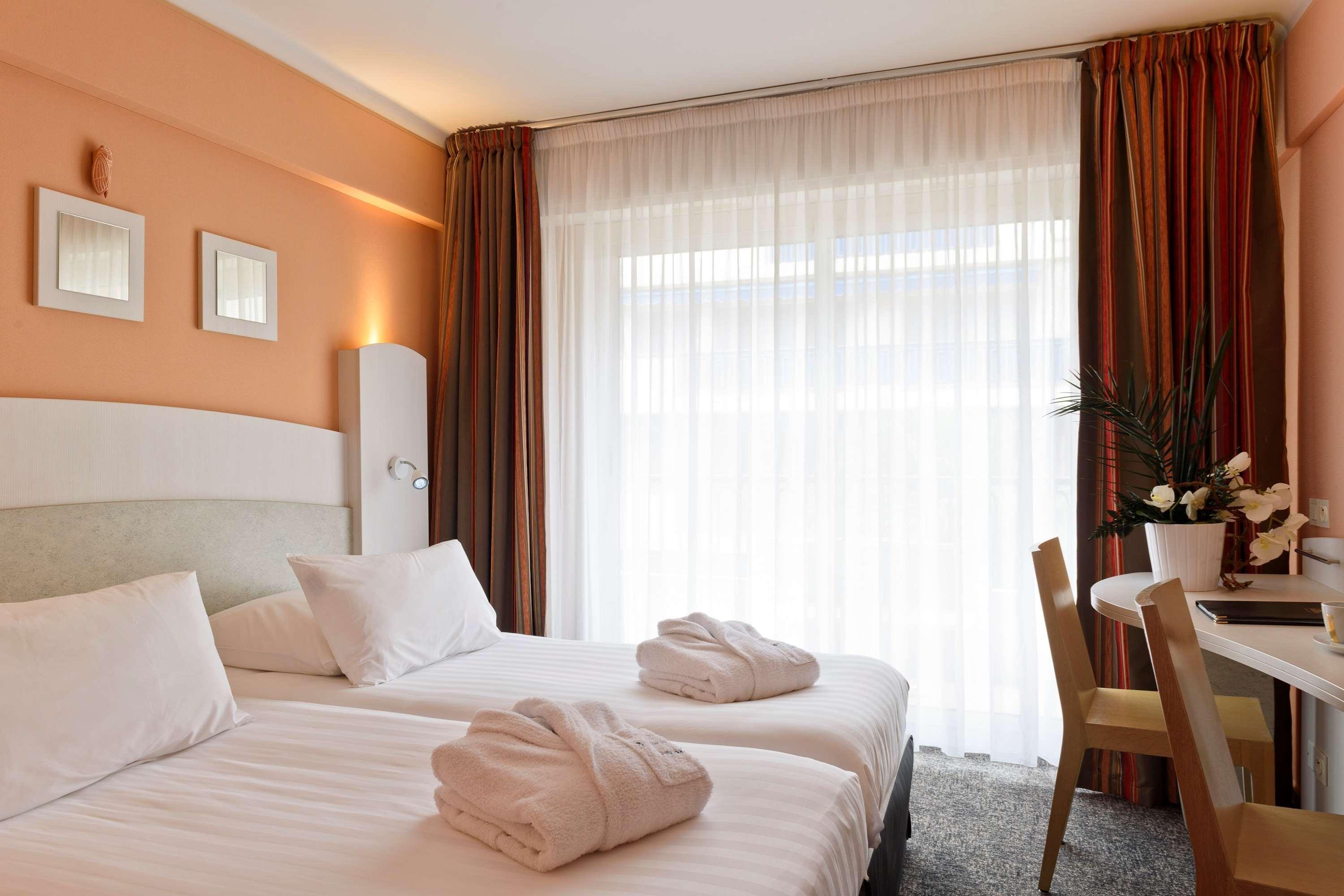 rooms