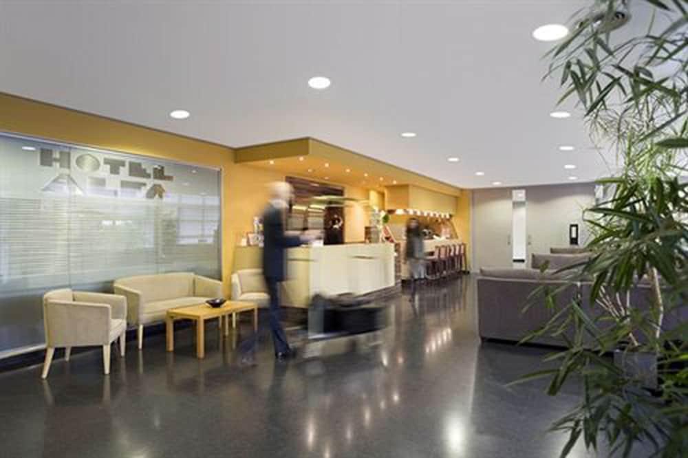 lobby